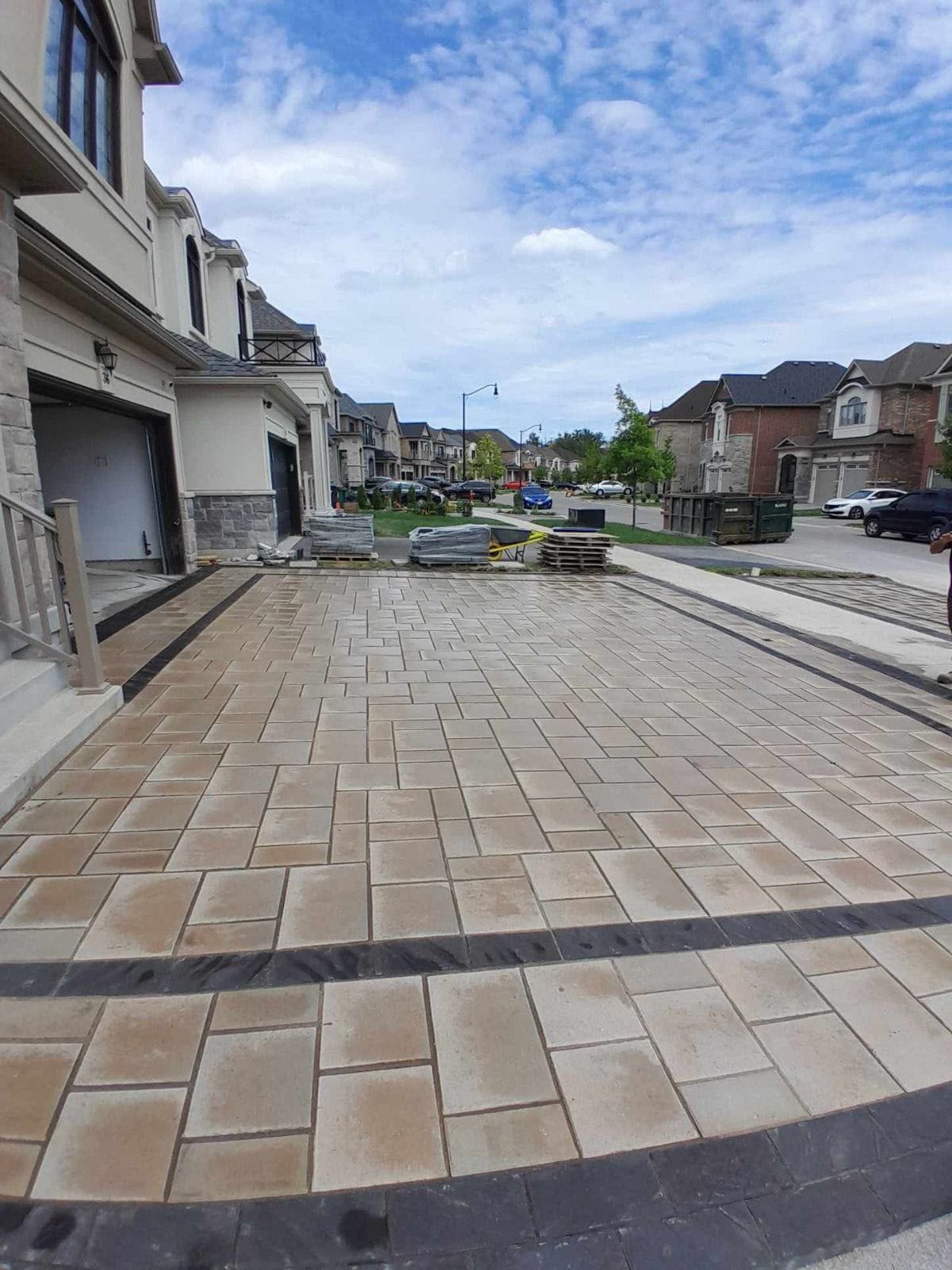 Banded Interlock Driveway