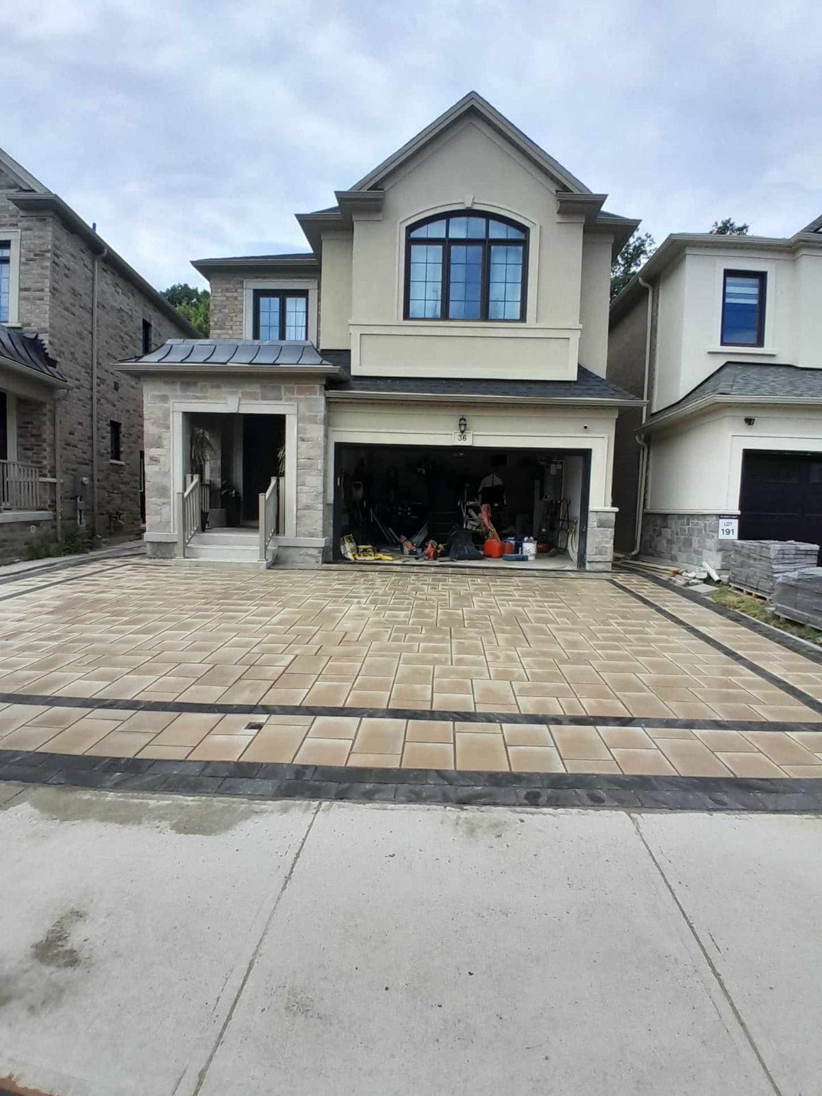 Custom Home Interlock Driveway