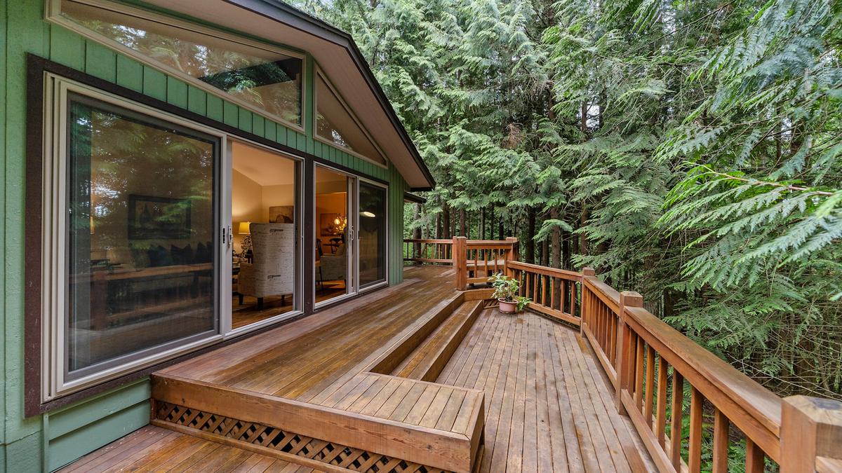 Cedar Deck with Wood Railings
